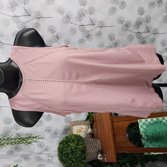 Athleta Foothill Tank - Picture 3 of 6